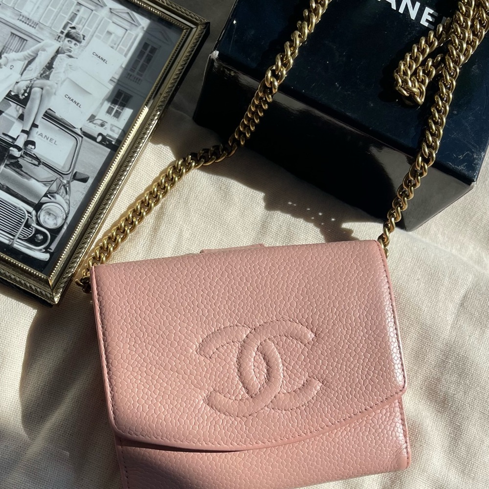 CHANEL Caviar Leather Barbie Pink Pastel Bifold Wallet WOC